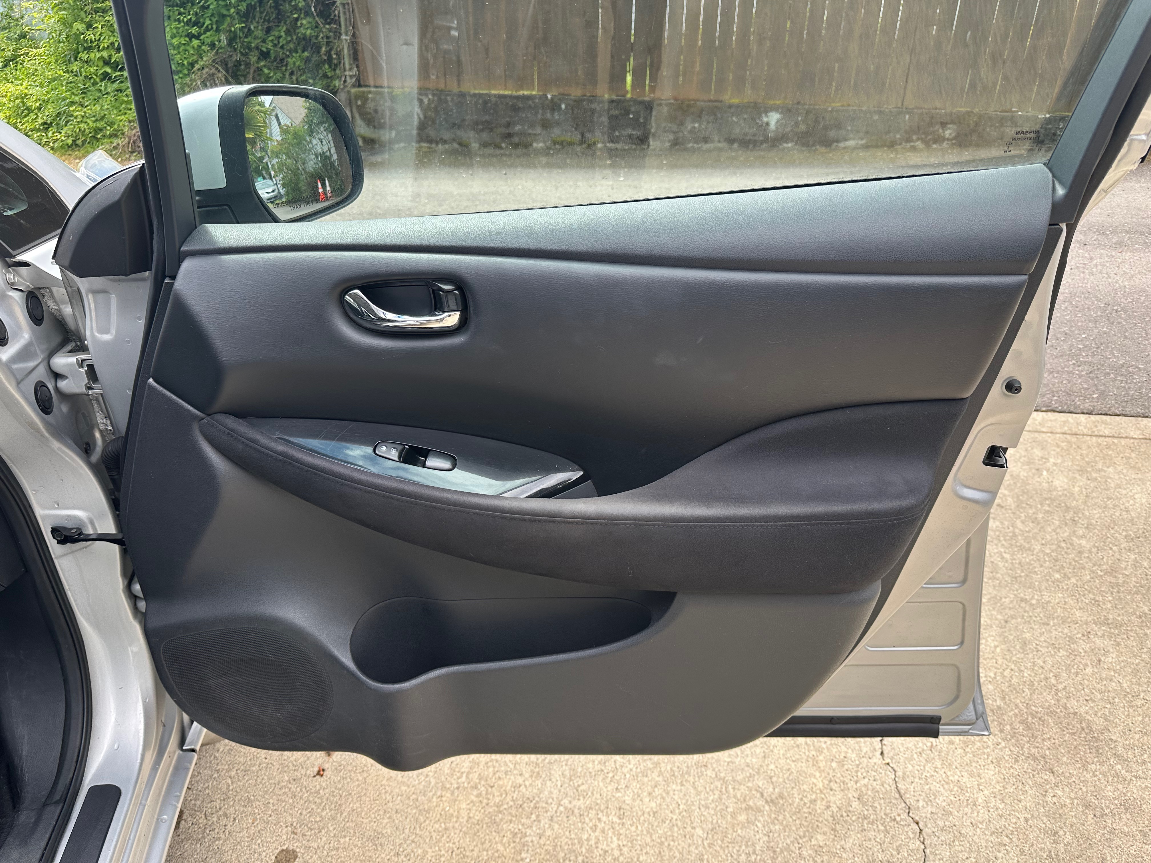 Used 2013 Nissan Leaf SV w/ LED & Quick Charge Pkg FWD image 26