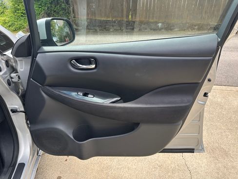Used 2013 Nissan Leaf SV w/ LED & Quick Charge Pkg FWD image 26