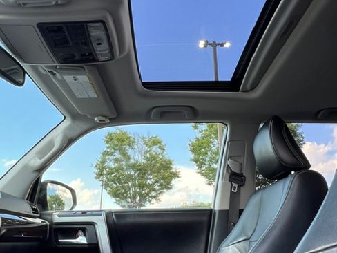 Used 2016 Toyota 4Runner Limited RWD image 4