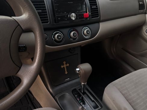 Used 2005 Toyota Camry LE image 8