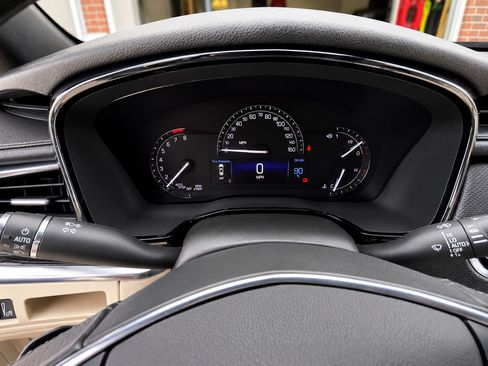 Used 2019 Cadillac XT5 AWD image 10