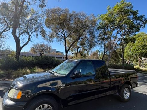 Used 2002 Ford F150 2WD SuperCab image 1