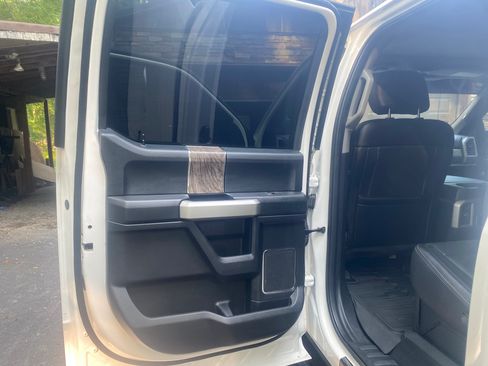 Used 2019 Ford F350 Lariat AWD/4WD image 13