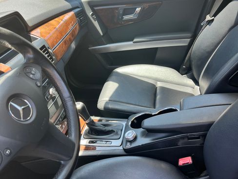 Used 2011 Mercedes-Benz GLK 350 4MATIC image 11