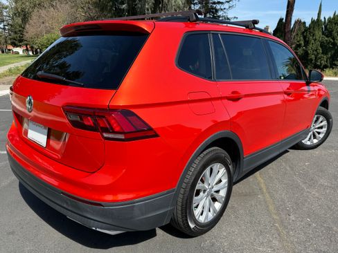 Used 2018 Volkswagen Tiguan S image 4