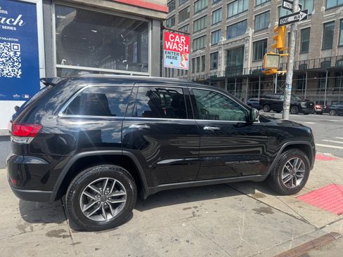 Used 2020 Jeep Grand Cherokee Limited AWD/4WD image 1