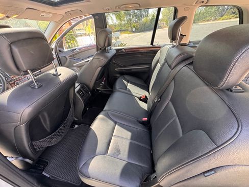 Used 2010 Mercedes-Benz GL 450 4MATIC image 23