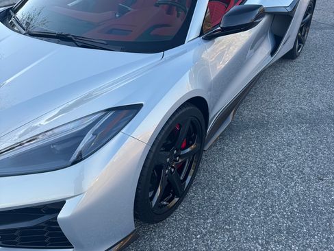 Used 2023 Chevrolet Corvette Z06 image 9