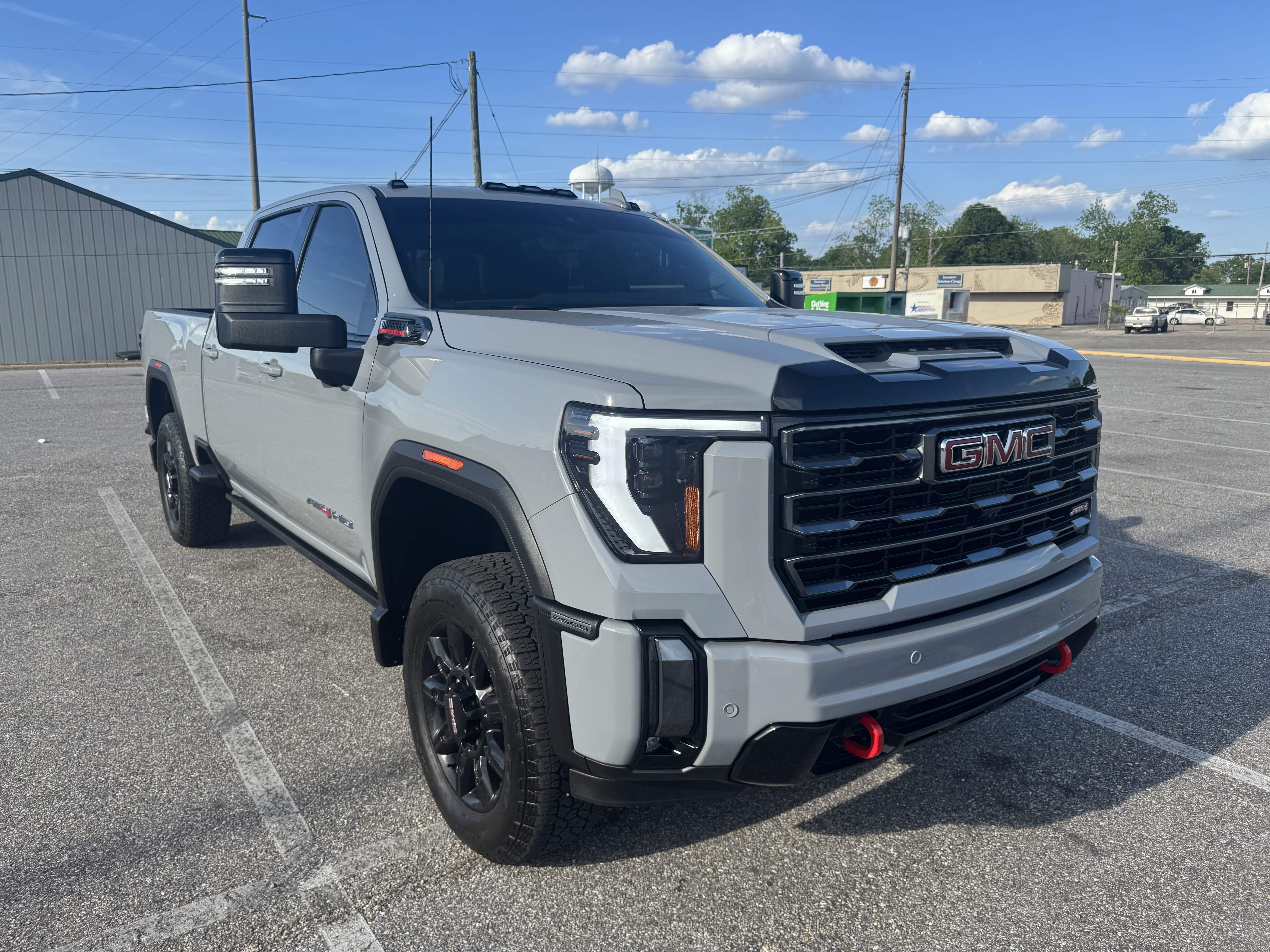 Used 2024 GMC Sierra 2500 AT4 w/ AT4 Premium Plus Package AWD/4WD image 2