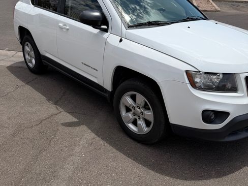 Used 2016 Jeep Compass Sport w/ Power Value Group FWD image 2