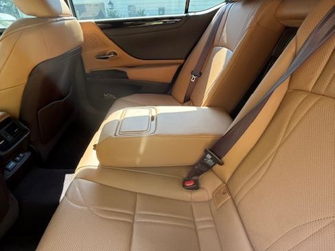 Used 2019 Lexus ES 350 w/ Accessory Package 2 FWD image 13