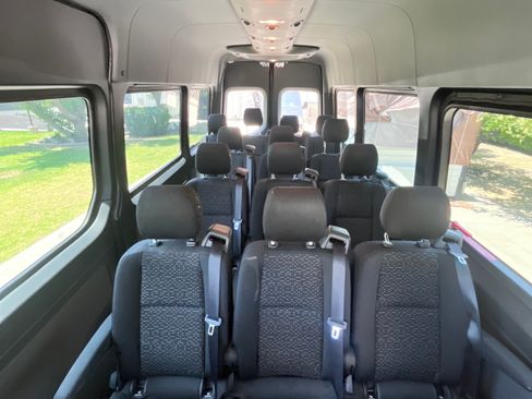 Used 2019 Mercedes-Benz Sprinter 2500 image 9