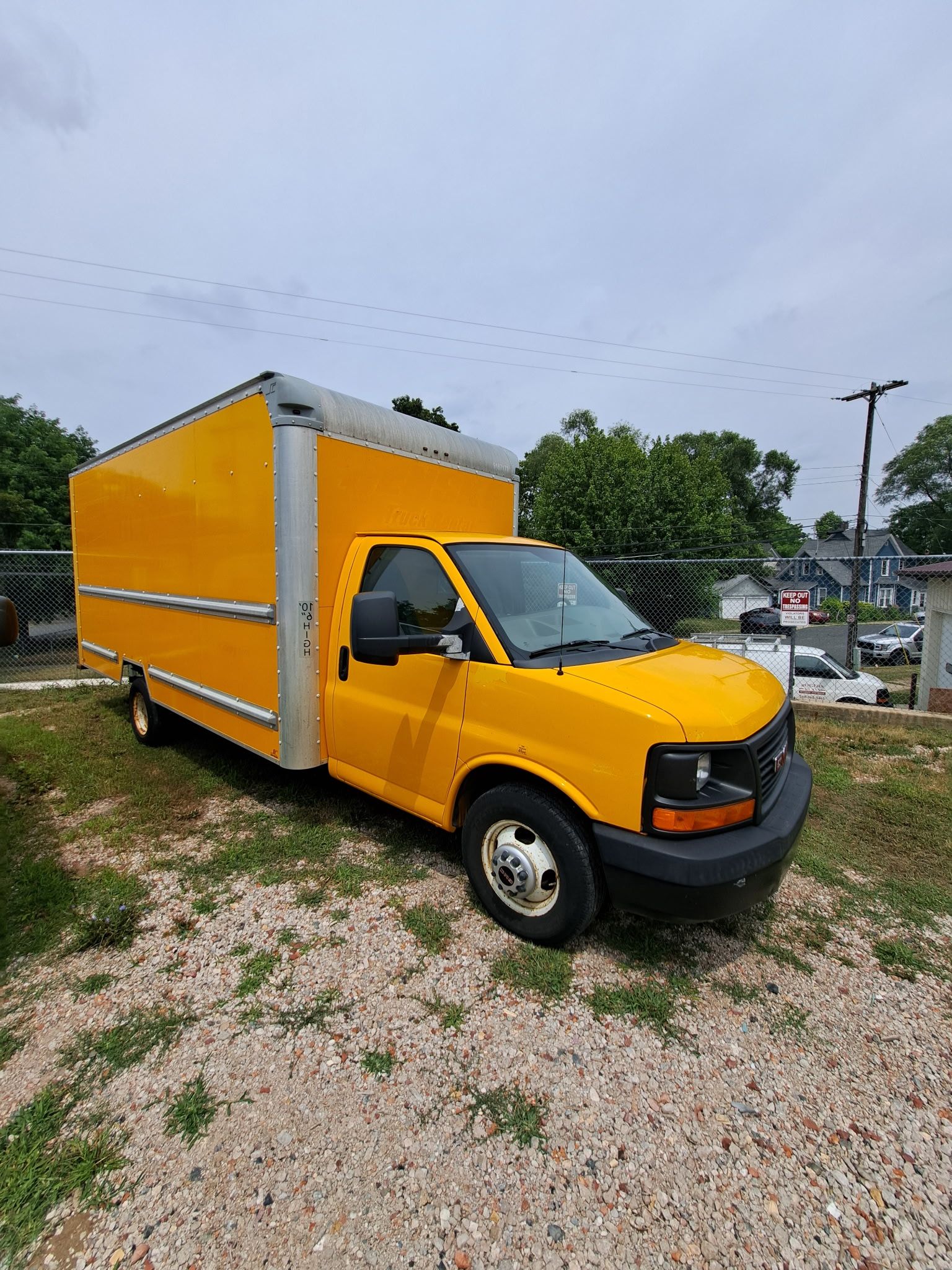 Used 2014 GMC Savana 3500 Extended RWD image 5