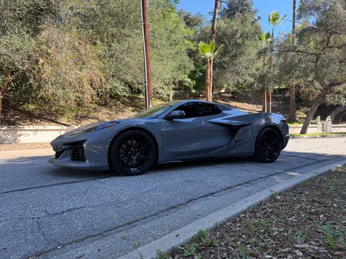 Used 2024 Chevrolet Corvette Z06 w/ Stealth Interior Trim Package image 14