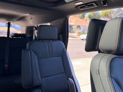 Used 2021 Chevrolet Tahoe RST w/ Luxury Package image 12