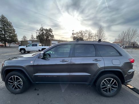Used 2017 Jeep Grand Cherokee Trailhawk w/ Trailhawk Luxury Group image 1