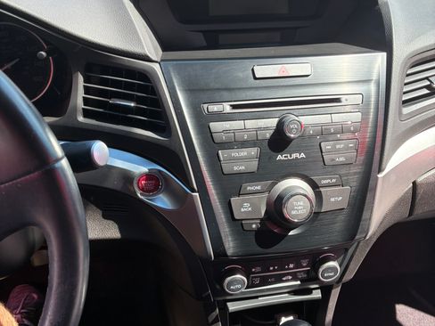 Used 2017 Acura ILX FWD image 14