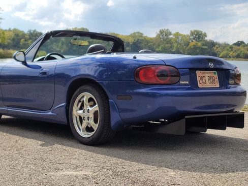 Used 1999 MAZDA MX-5 Miata 10th Anniversary Edition image 32