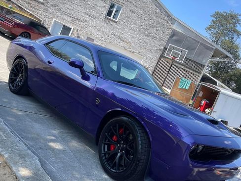 Used 2016 Dodge Challenger SRT Hellcat image 6