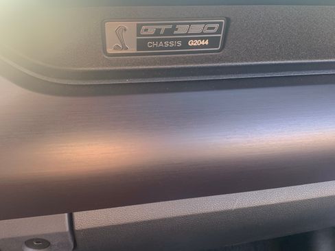 Used 2016 Ford Mustang Shelby GT350 w/ Track Package image 16