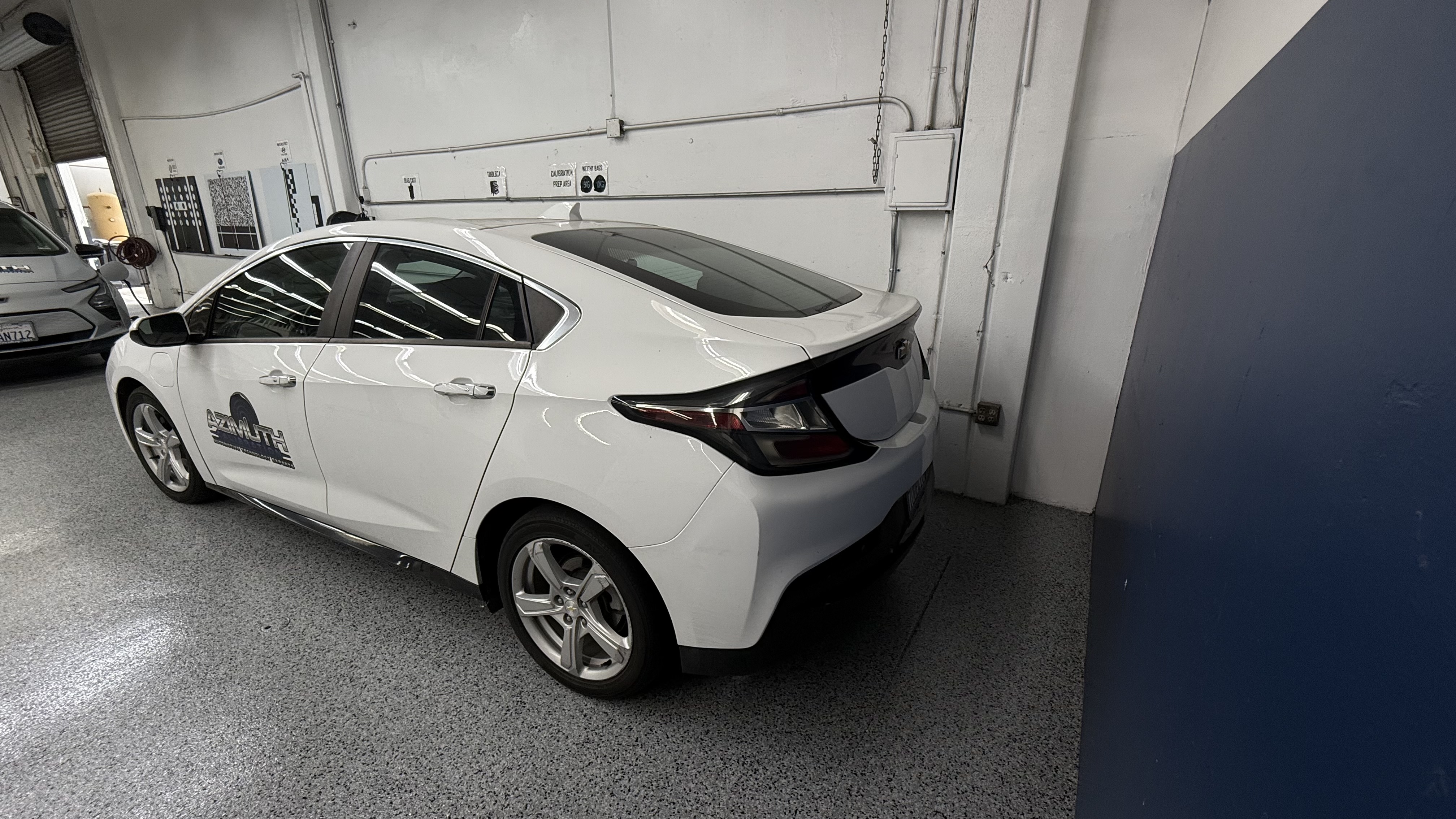 Used 2017 Chevrolet Volt LT FWD image 4