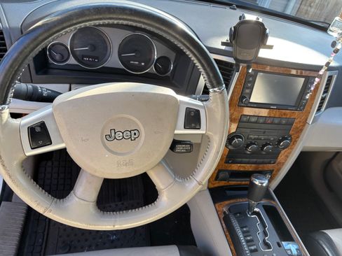 Used 2008 Jeep Grand Cherokee Limited w/ Trailer Tow Group IV image 6