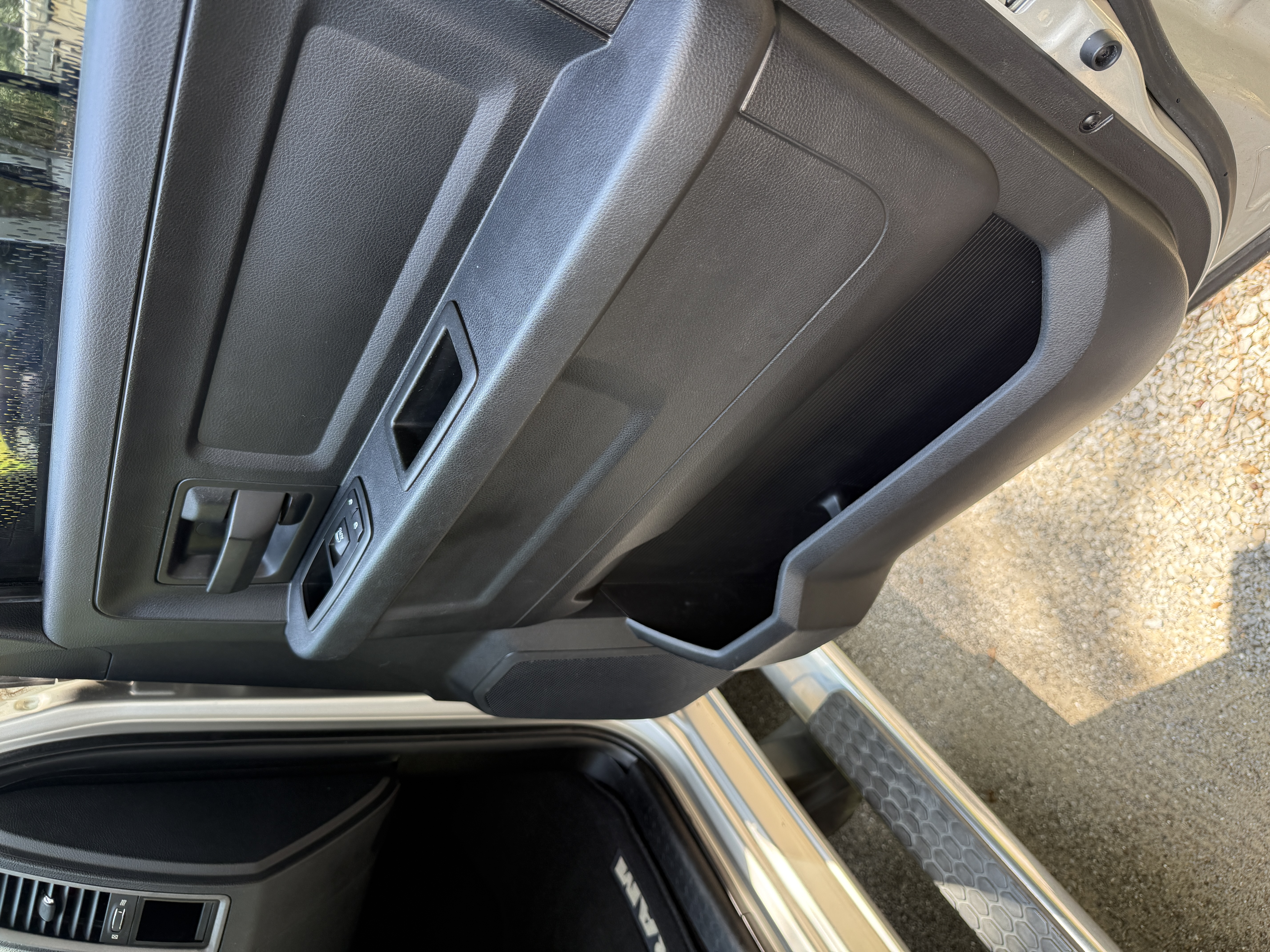Used 2013 RAM 3500 Tradesman w/ Chrome Appearance Group AWD/4WD image 16