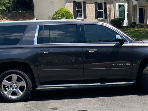 Used 2017 Chevrolet Suburban Premier AWD/4WD image 31