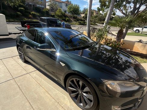 Used 2012 Tesla Model S Performance RWD image 5