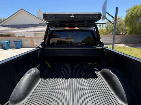 Used 2018 Ford F150 XLT w/ Equipment Group 302A Luxury AWD/4WD image 11