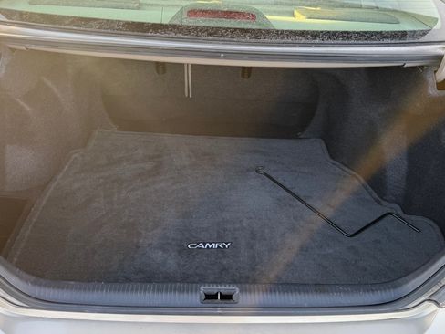 Used 2005 Toyota Camry LE image 8