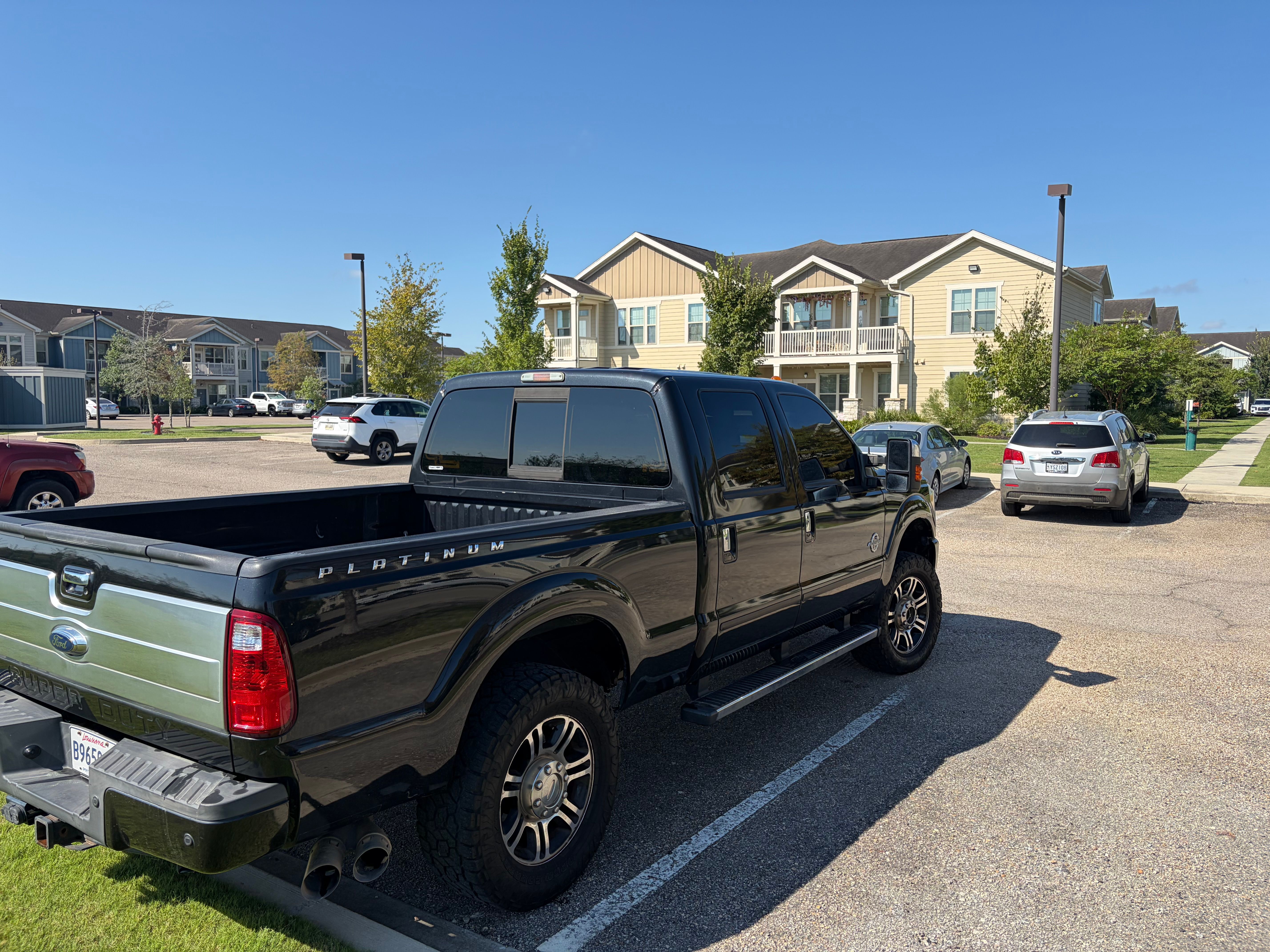 Used 2013 Ford F250 Platinum w/ FX4 Off Road Pkg AWD/4WD image 5
