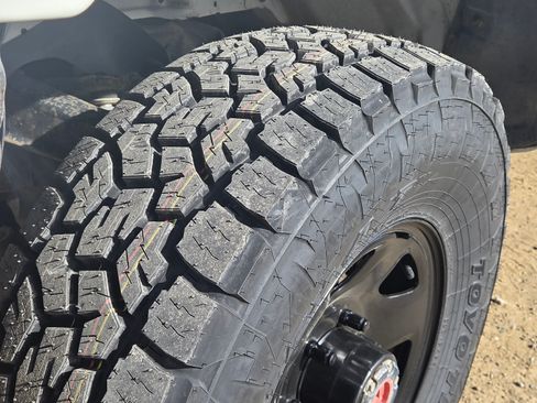 Used 1993 Toyota Pickup Deluxe image 10