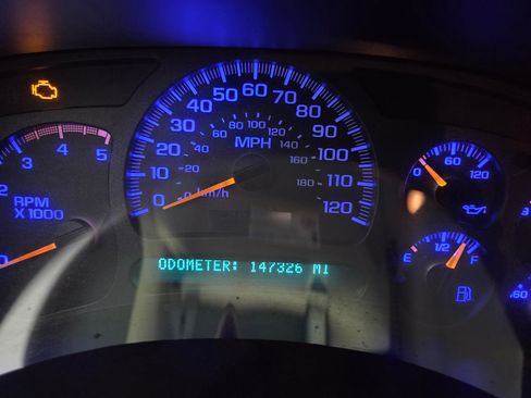 Used 2004 Chevrolet Silverado 3500 LT w/ Heavy-Duty Power Package image 11