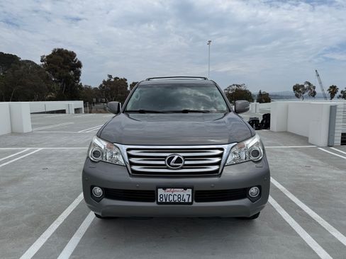 Used 2011 Lexus GX 460 Premium AWD/4WD image 2