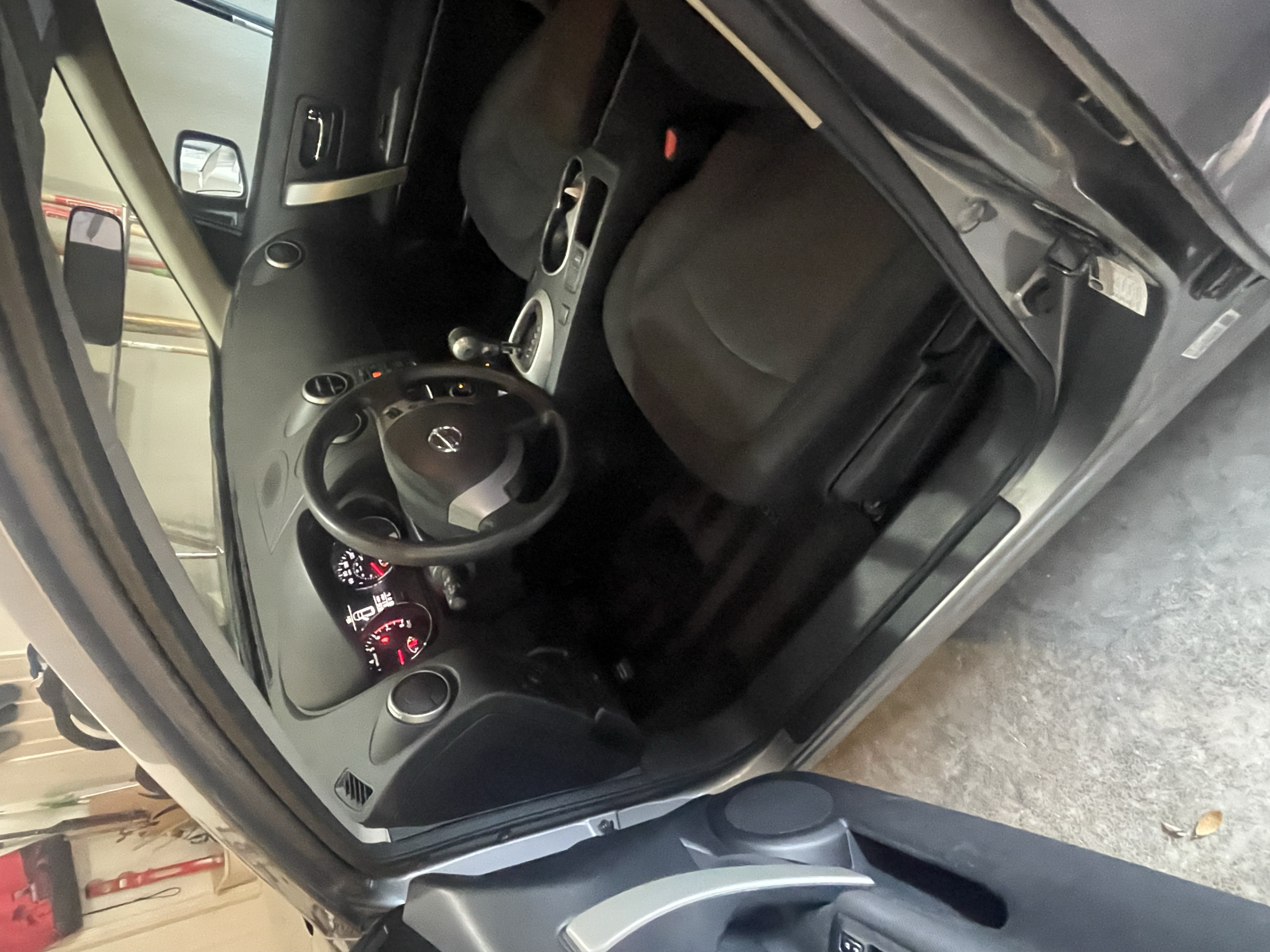 Used 2013 Nissan Rogue S FWD image 9