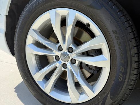 Used 2019 Audi Q7 2.0T Premium AWD/4WD image 21