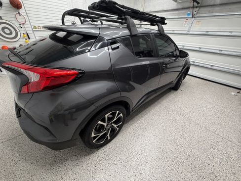 Used 2018 Toyota C-HR XLE image 6