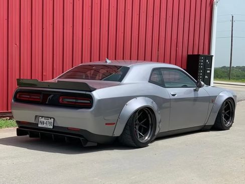 Used 2016 Dodge Challenger SRT Hellcat image 11