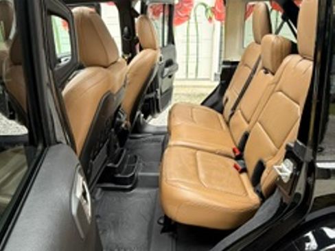 Used 2021 Jeep Wrangler Unlimited Rubicon AWD/4WD image 21