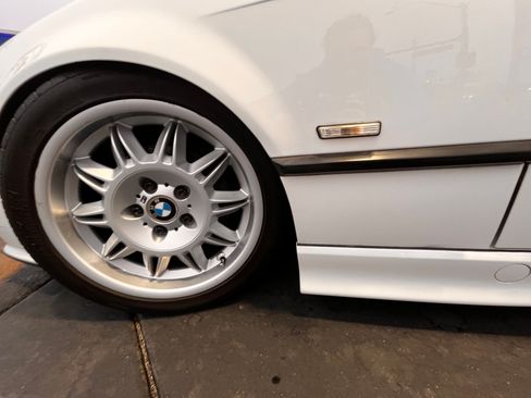 Used 1997 BMW 328i Convertible image 8