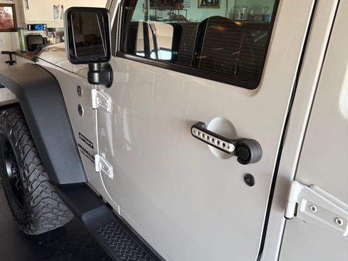 Used 2017 Jeep Wrangler Unlimited Sport w/ Quick Order Package 24S AWD/4WD image 14