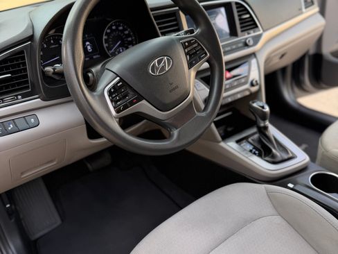 Used 2018 Hyundai Elantra SEL FWD image 10