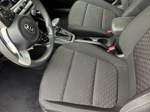 Used 2019 Kia Rio S FWD image 12