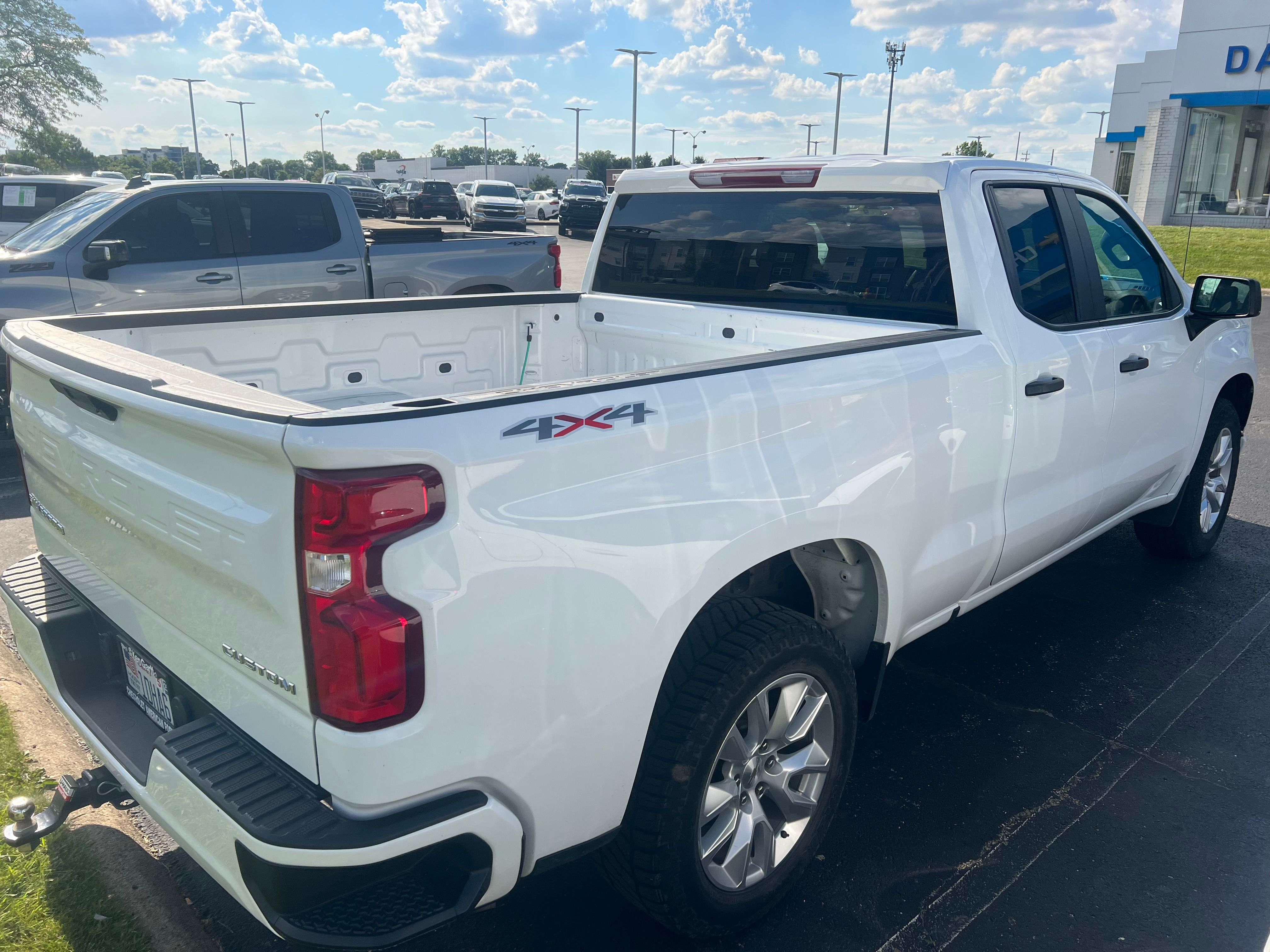 Used 2022 Chevrolet Silverado 1500 Custom w/ Safety Confidence Package AWD/4WD image 2