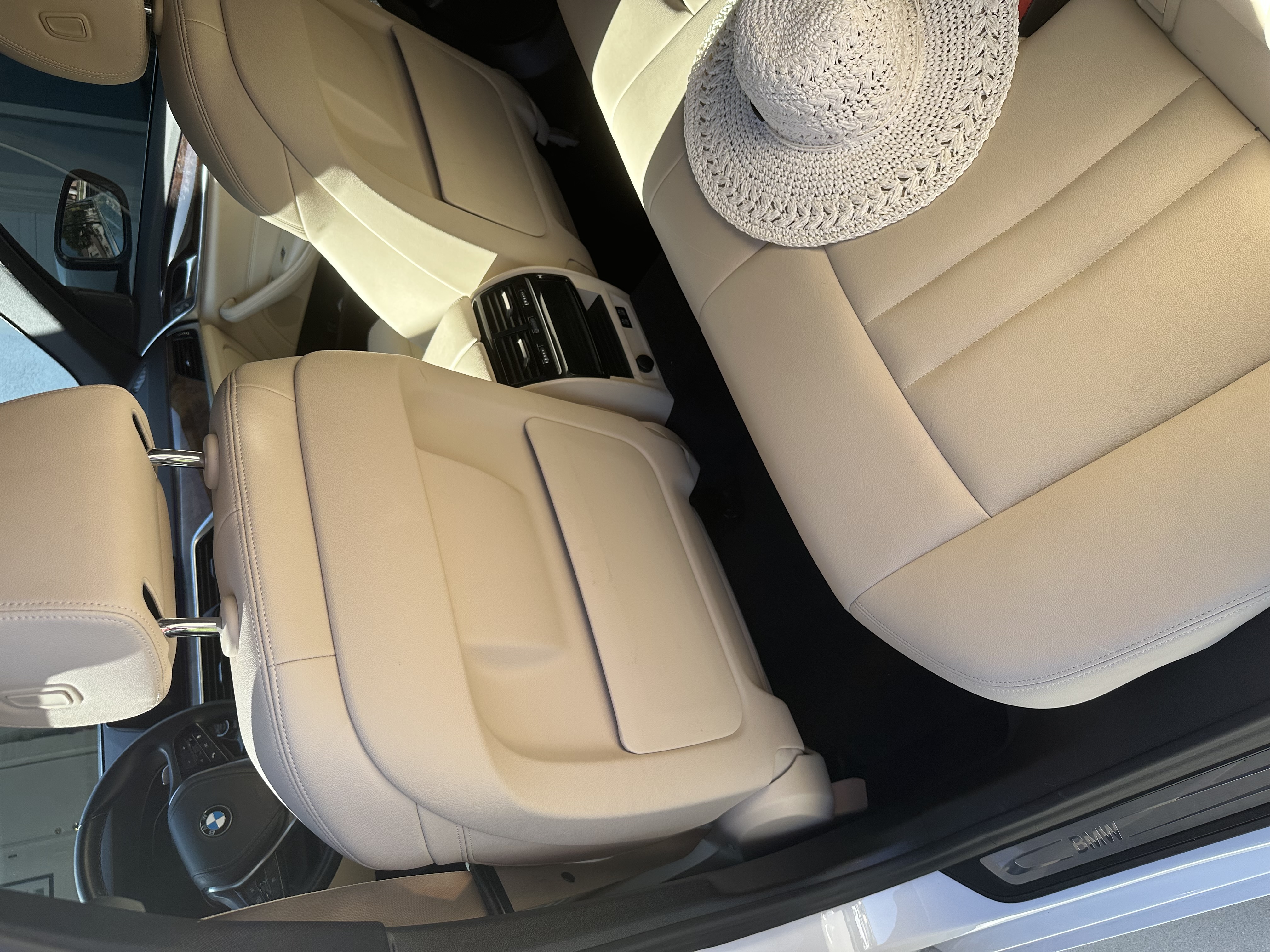 Used 2020 BMW 530i w/ Convenience Package RWD image 6