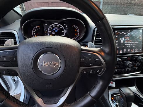 Used 2020 Jeep Grand Cherokee Limited X image 6