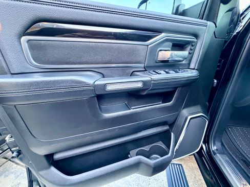 Used 2019 RAM 2500 Laramie image 9