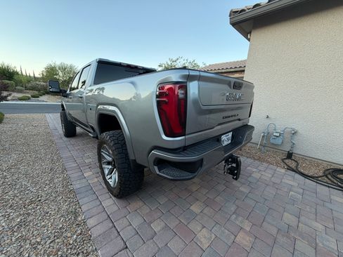 Used 2024 GMC Sierra 2500 Denali Ultimate w/ Max Trailering Package AWD/4WD image 5