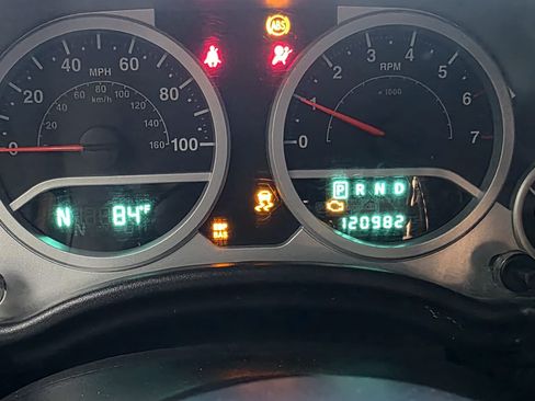 Used 2008 Jeep Wrangler Unlimited Sahara w/ Dual Top Group AWD/4WD image 11
